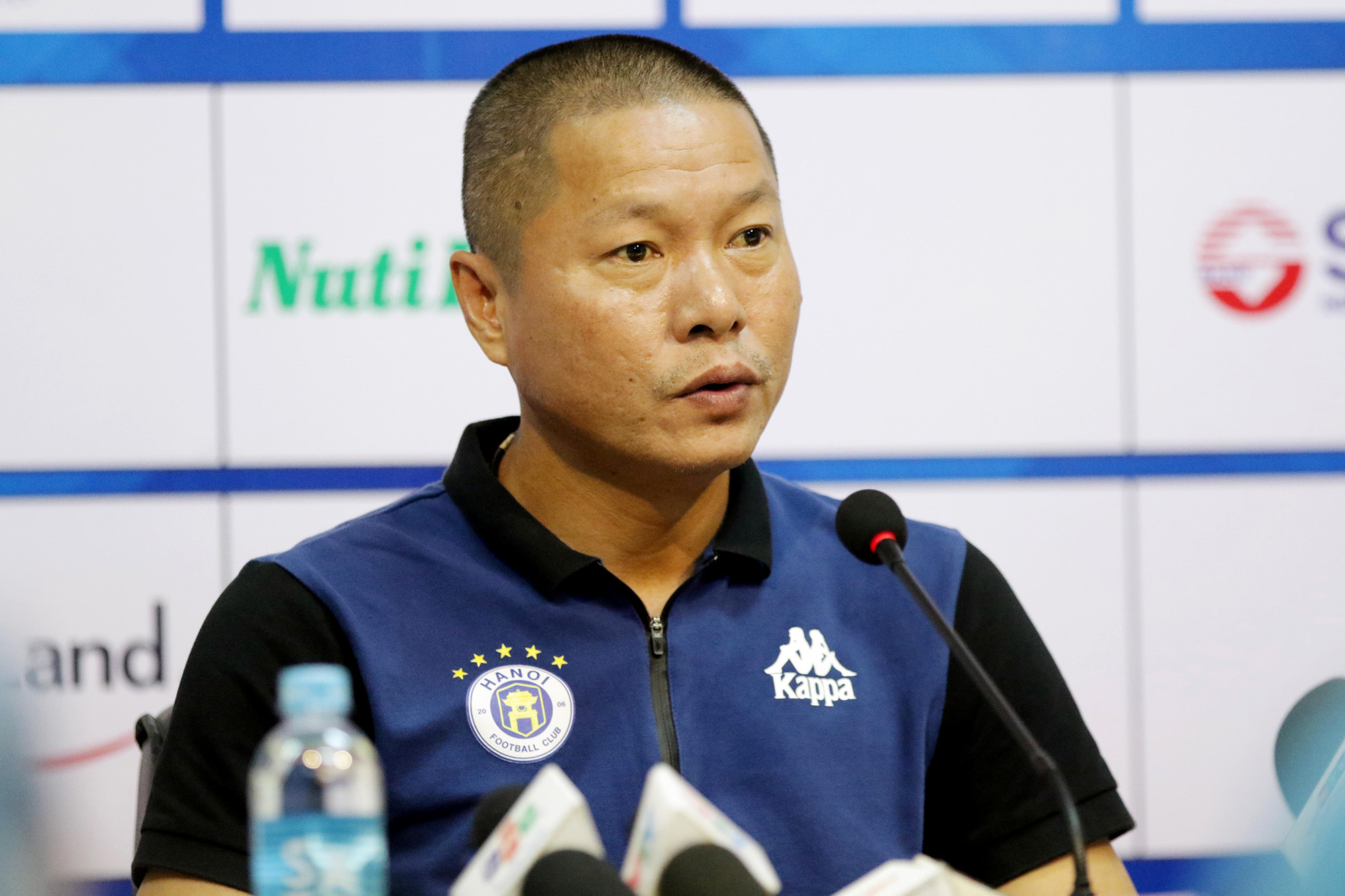 HLV Chu Đình Nghiêm chính thức chia tay đội bóng Hà Nội