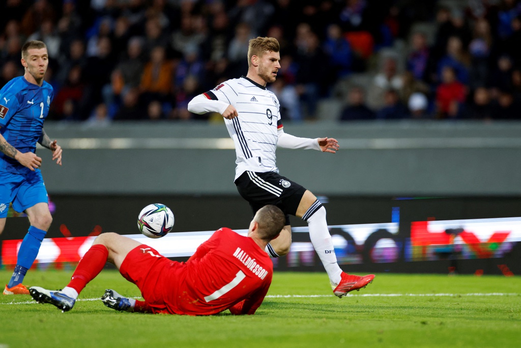 ĐT Đức bỏ lỡ một cơ hội tốt trước lưới ĐT Iceland