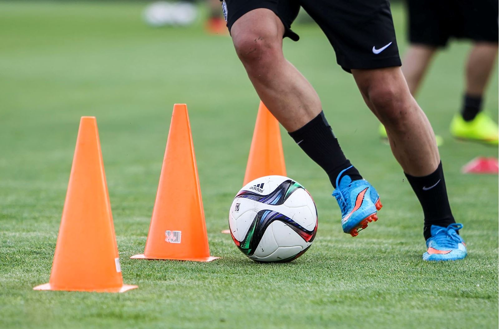 Cách tăng và duy trì thể lực cho cầu thủ đá bóng trước thi đấu
