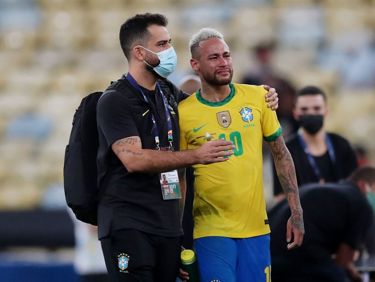 Neymar bật khóc ở trận chung kết làm người hâm mộ cảm thấy đồng cảm, xót xa