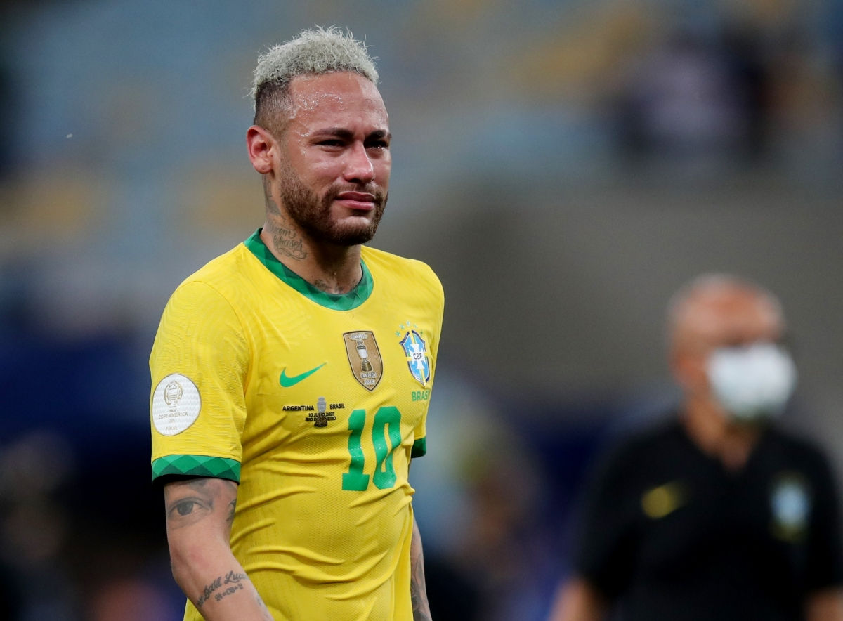 Neymar không giấu khỏi xúc động trước trận thua chung kết gặp Argentina