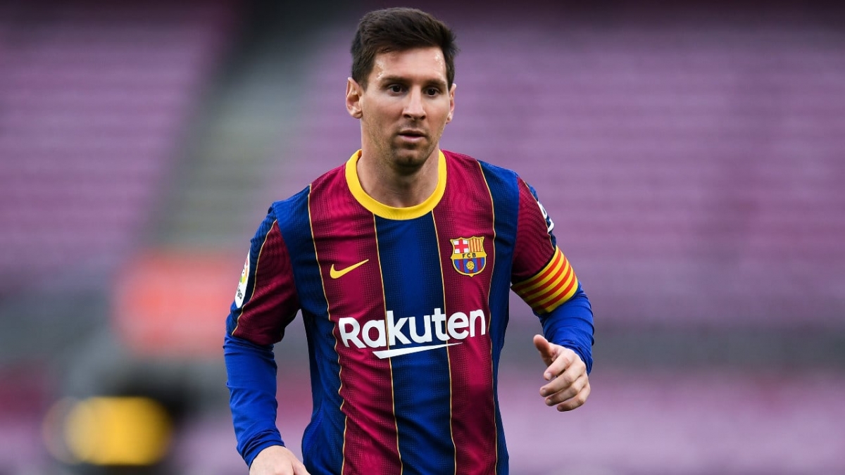 Sergio Aguero được trao lại tủ đồ của Messi